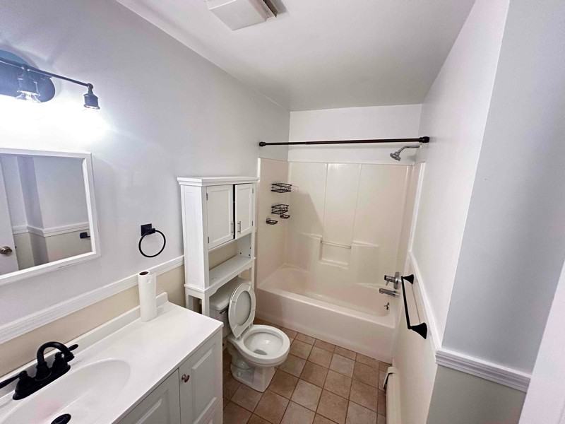 28 Couch St #B - Photo 5 of 10