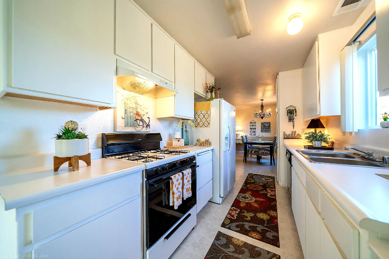 16810 Winchell Dr - Photo 4 of 20