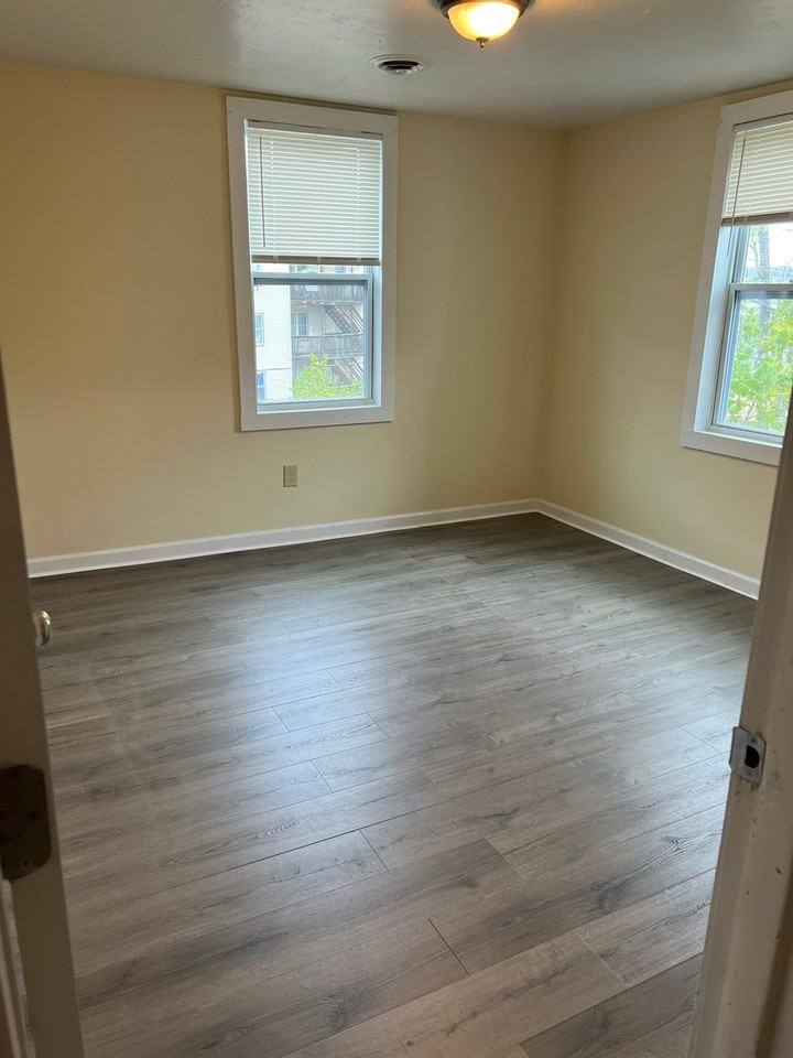 375 Elm St #3L - Photo 4 of 16
