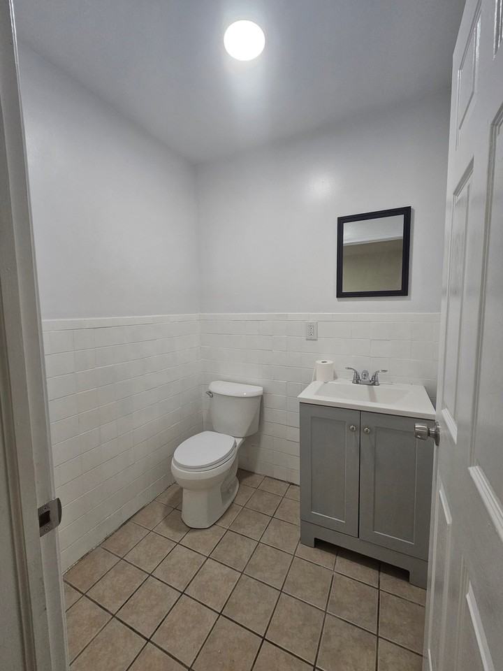 552 E 24th St #2 - Photo 7 of 15