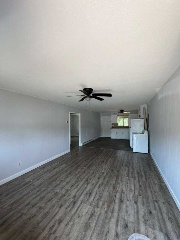831 Bay St #A - Photo 2 of 8