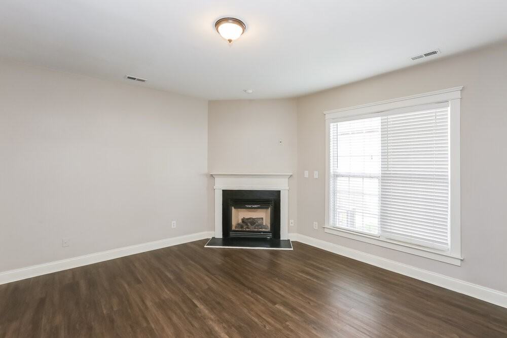 9925 Grier Springs Ln - Photo 7 of 18