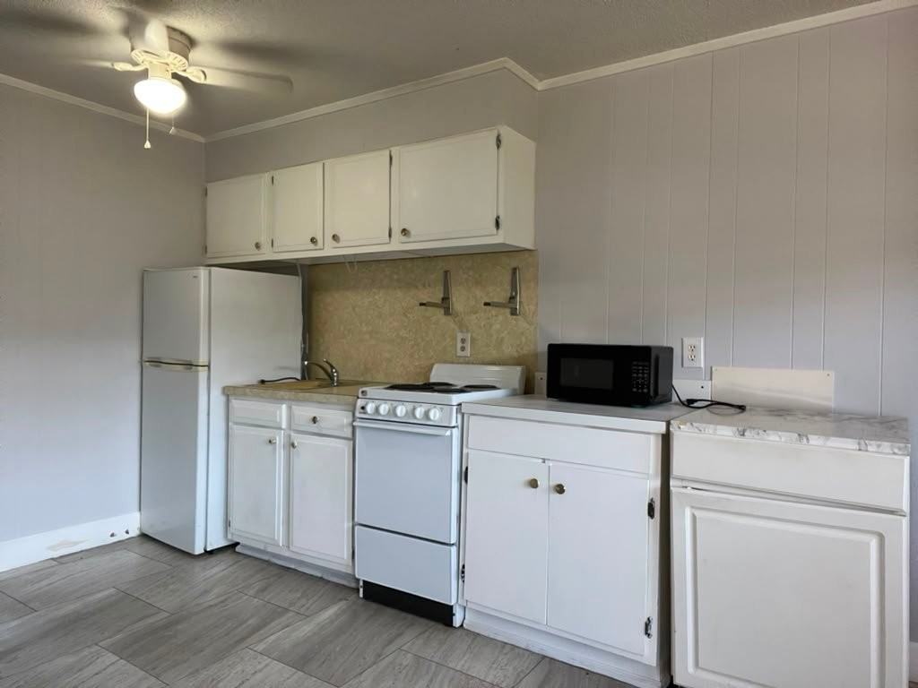 818 Bay St #3 - Photo 4 of 10
