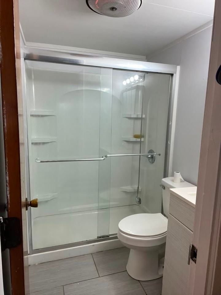 818 Bay St #3 - Photo 5 of 10