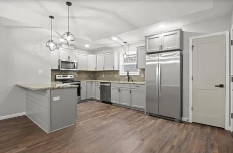 803 Brewer St - Photo 3 of 16