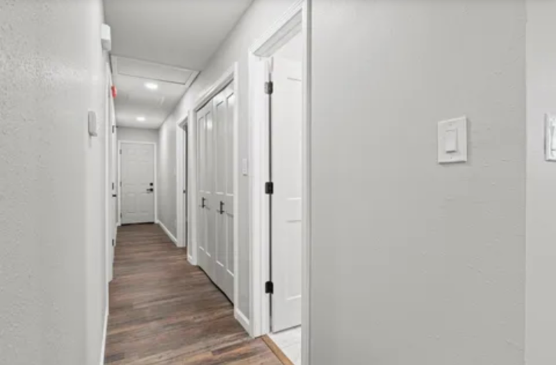 803 Brewer St - Photo 6 of 16