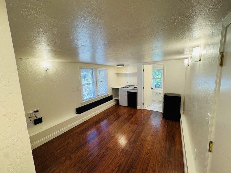 754 Slater St #C - Photo 7 of 13