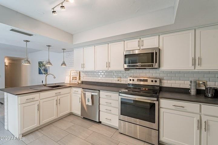 1011 N Cherry - Photo 3 of 20