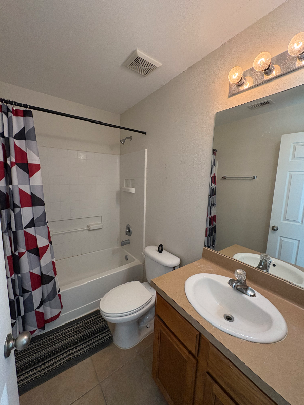 23297 High Point St #C - Photo 4 of 8