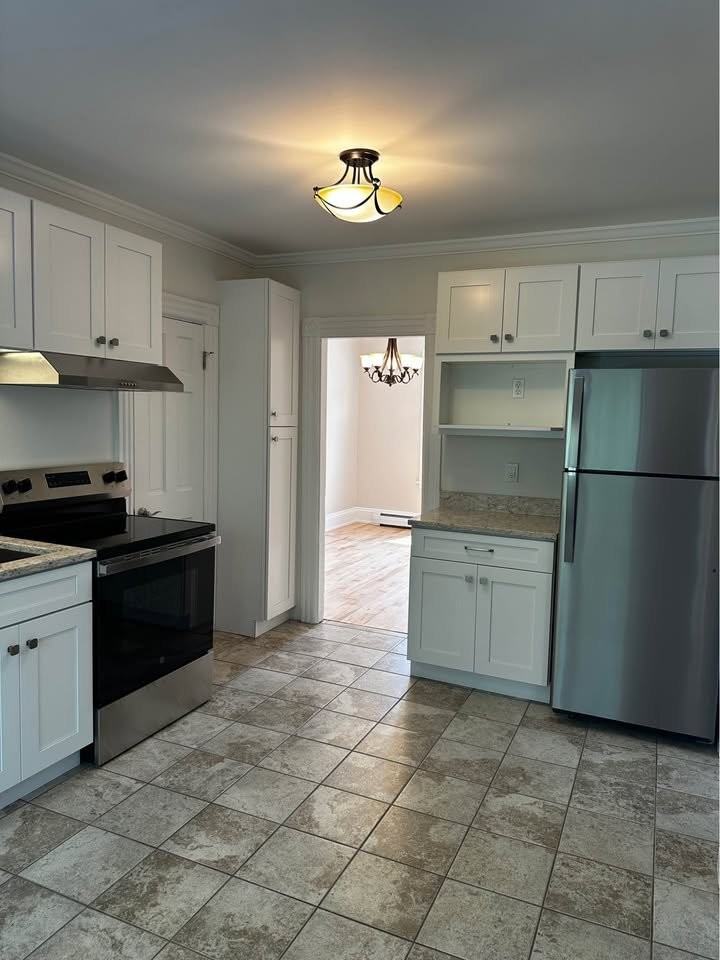 127 Bartlett St - Photo 4 of 14