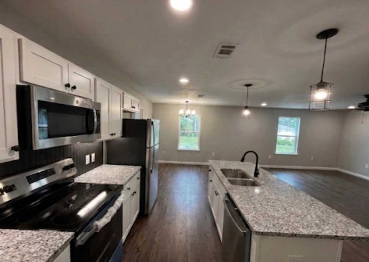 2423 S Chatfield Rd - Photo 5 of 21
