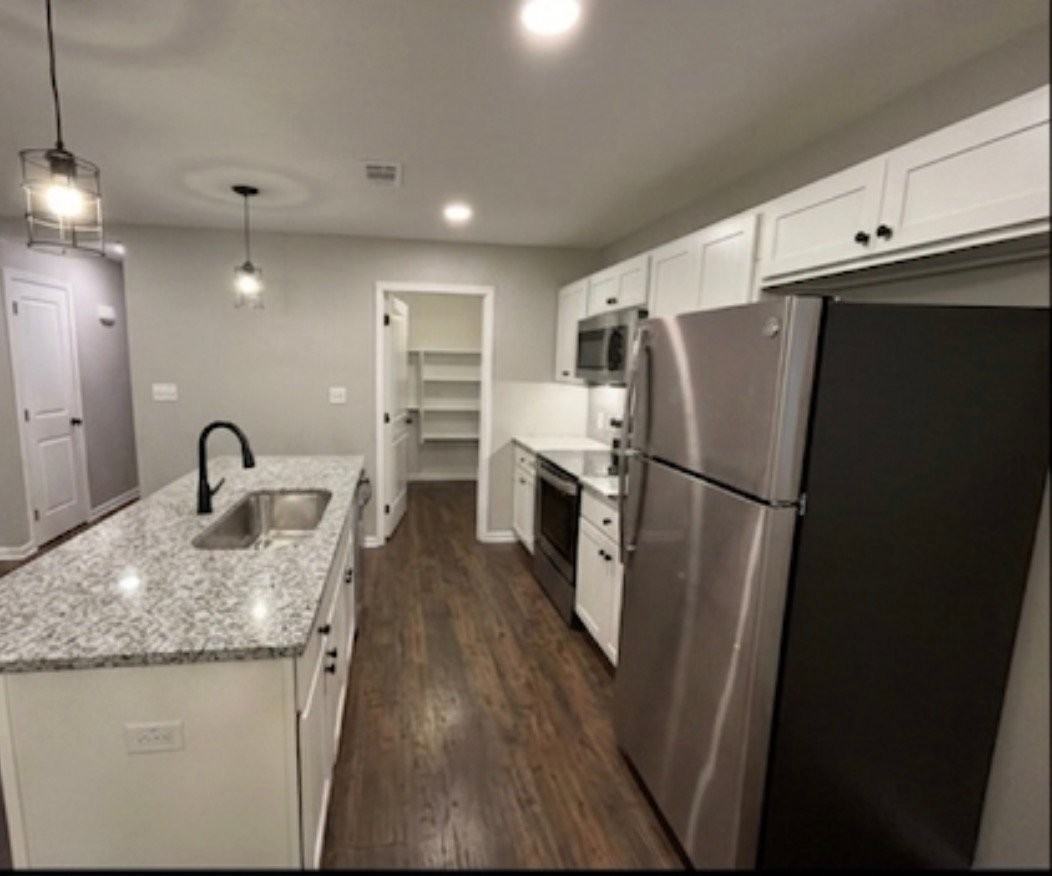 2423 S Chatfield Rd - Photo 6 of 21