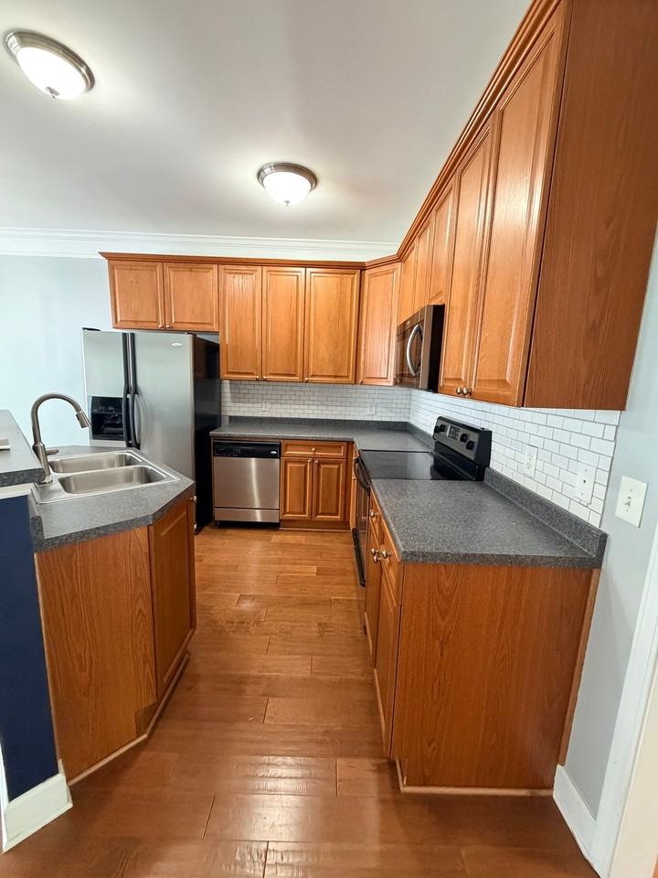 7031 Sunnywood Dr - Photo 5 of 24