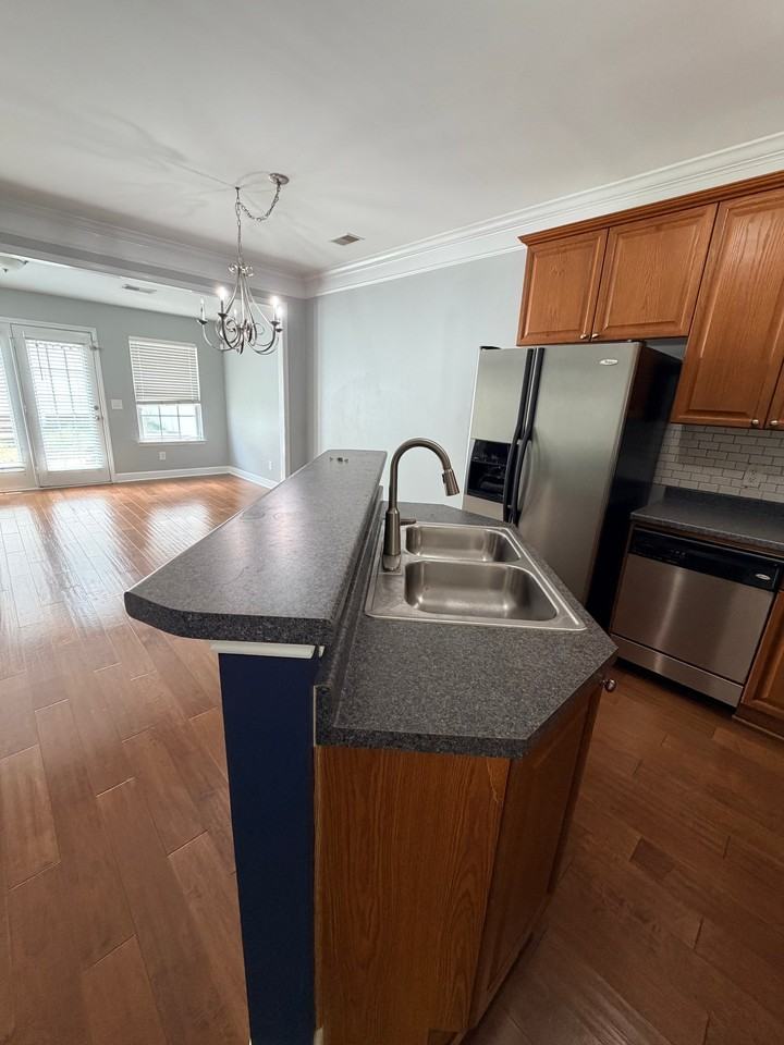 7031 Sunnywood Dr - Photo 6 of 24