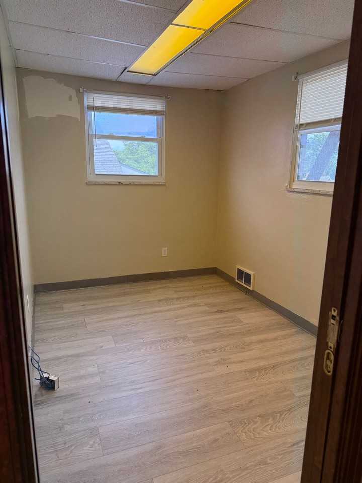 4141 Brownsville Rd - Photo 3 of 8
