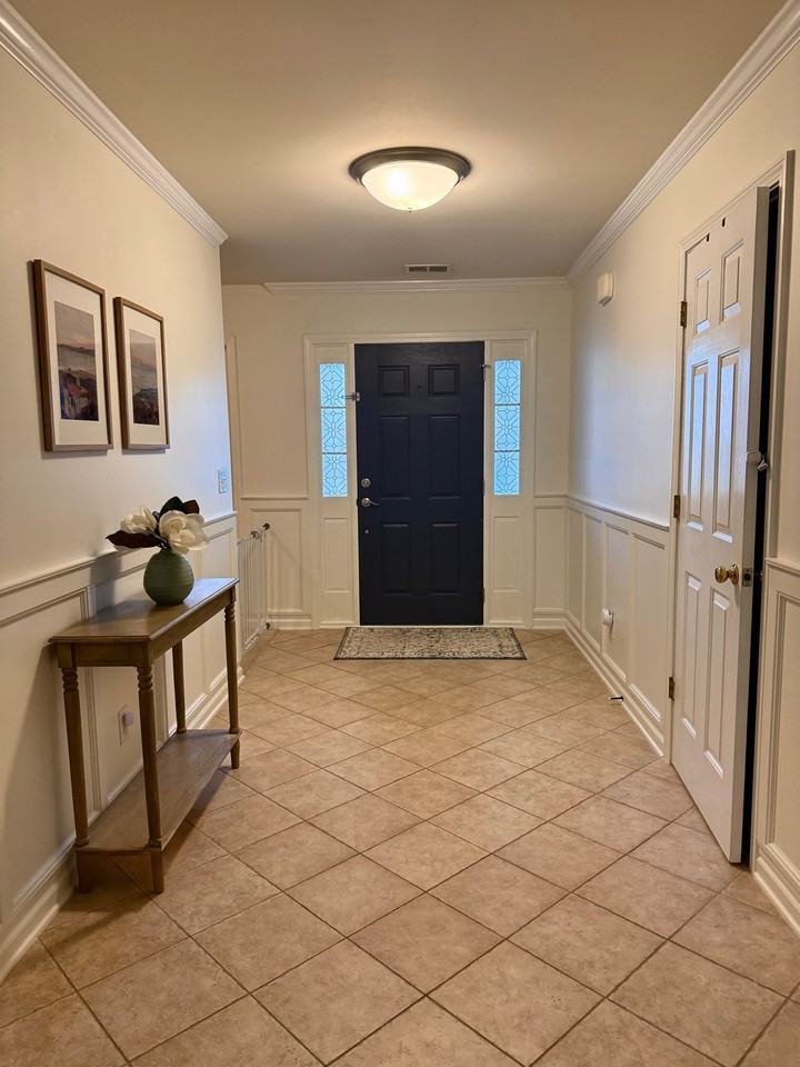 250 Vesta Dr - Photo 2 of 19