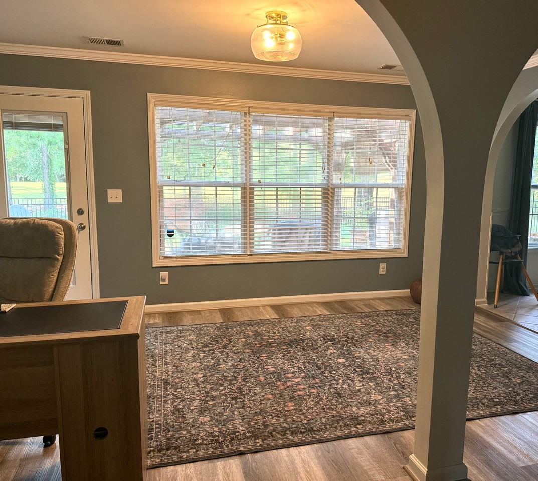 250 Vesta Dr - Photo 4 of 19