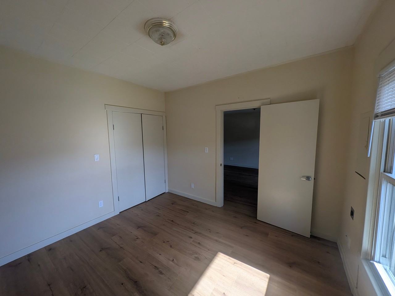 1512 22nd Ave S - Photo 6 of 16