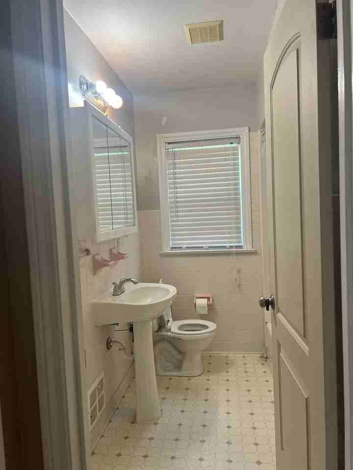 603 Parkwood Ave - Photo 6 of 8