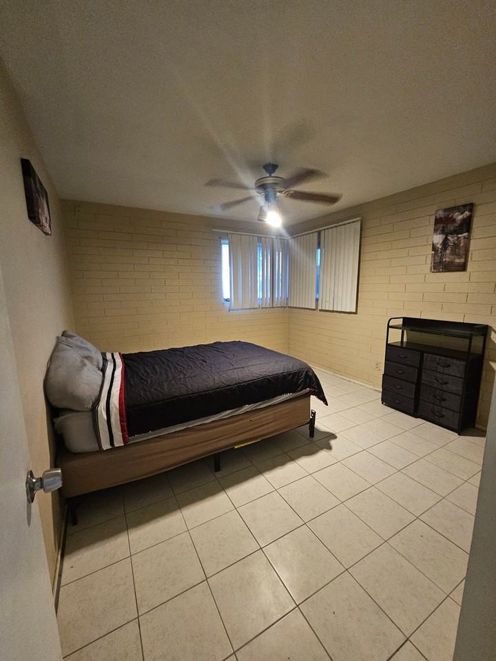 5010 N 62nd Ave - Photo 2 of 2