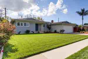 featured image of 1972 Vuelta Grande Ave