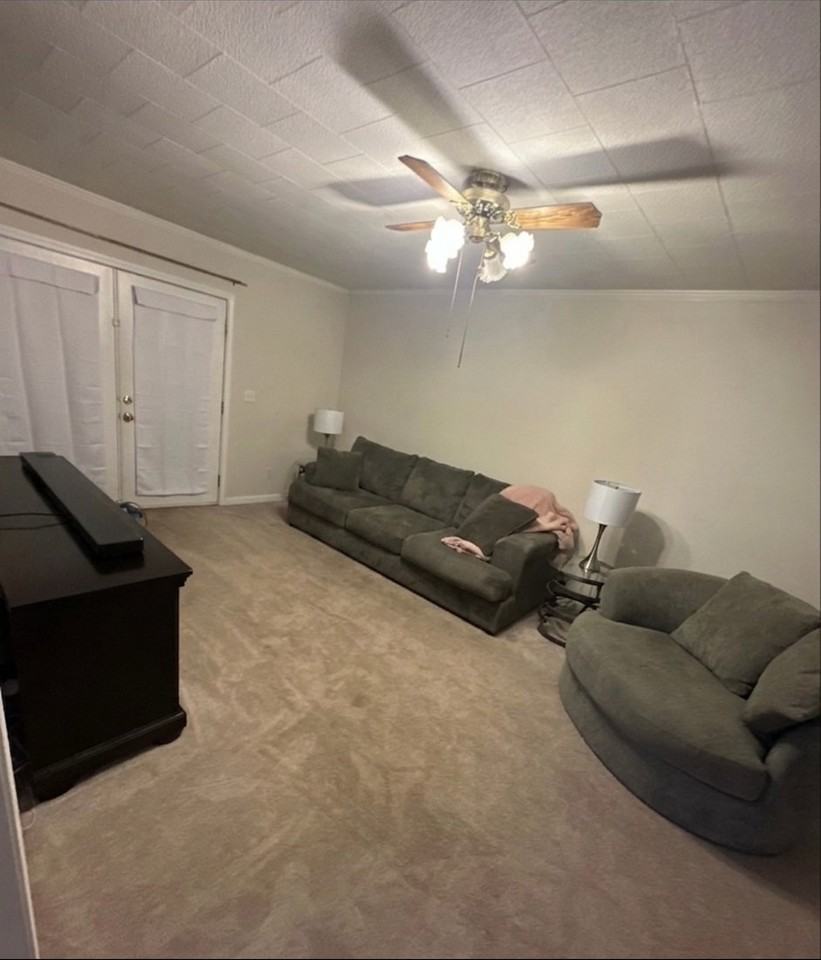 10893 Bent Branch Rd - Photo 3 of 9