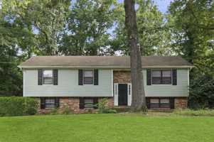 featured image of 129 Hickory St