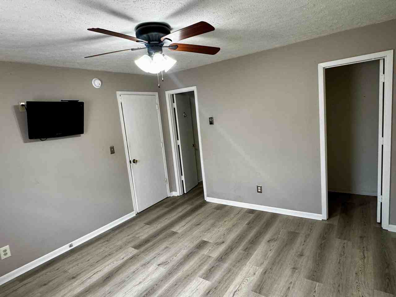 2956 Green Pasture Ln - Photo 3 of 20