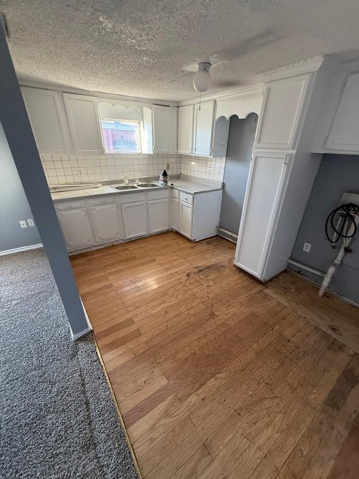 710 9th St #NA - Photo 3 of 7