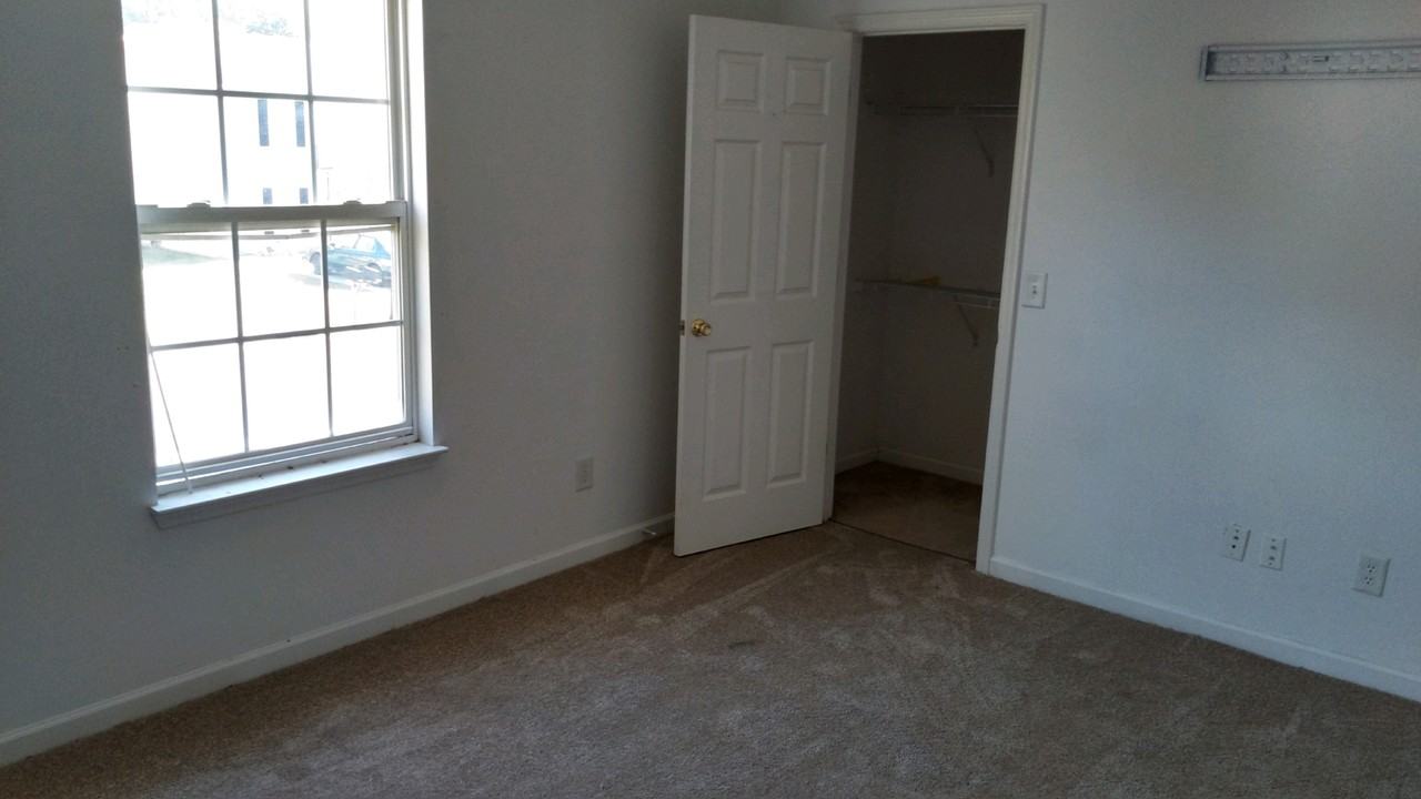 3486 Hedge Dr Ne #3486 - Photo 5 of 7