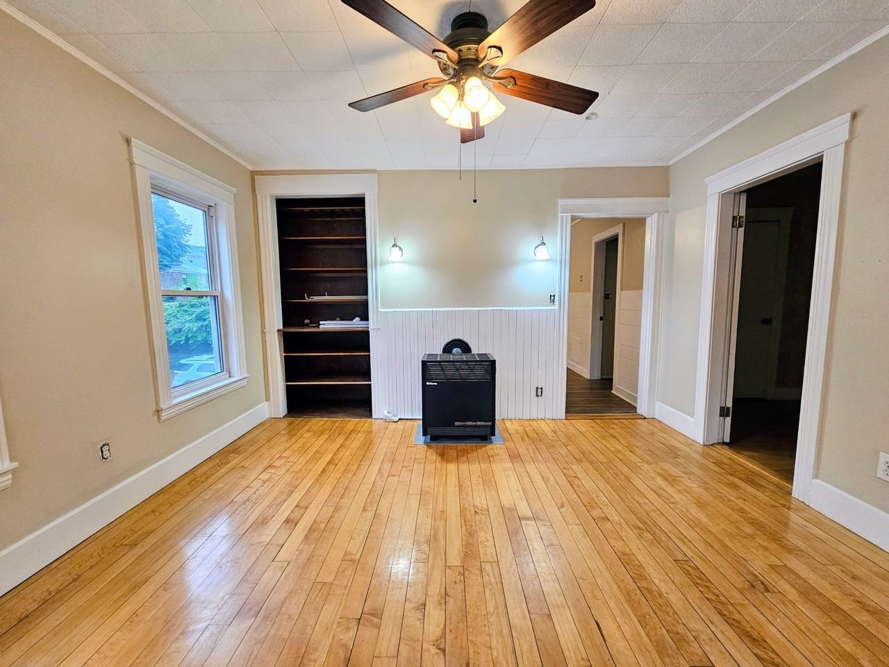 120 Pilgrim Ave #2 - Photo 2 of 8