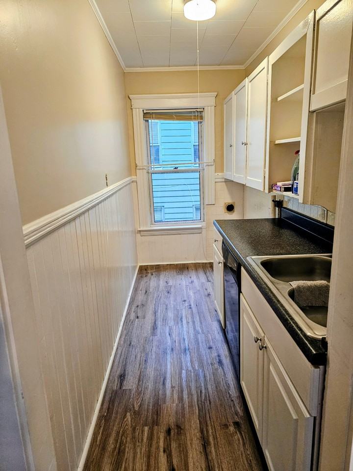 120 Pilgrim Ave #2 - Photo 7 of 8