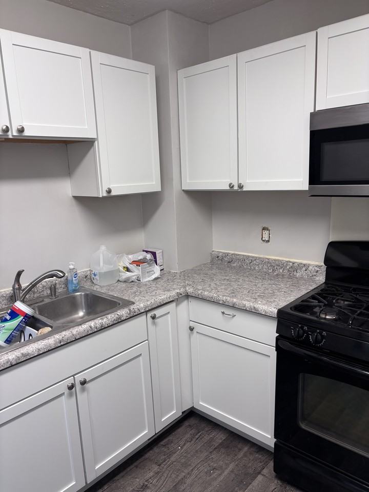404 S Oak St #NA - Photo 6 of 17
