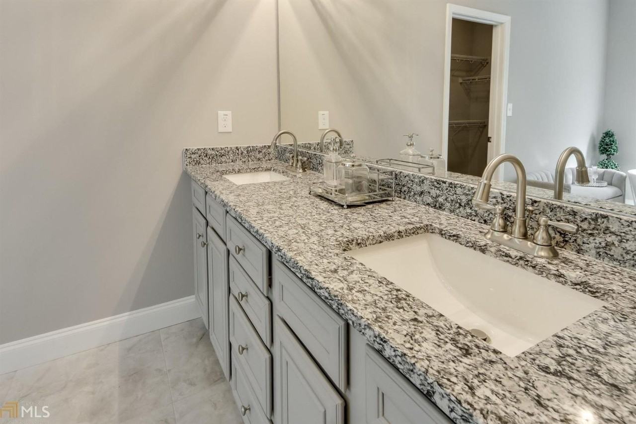 1815 Treymire Ct #NA - Photo 6 of 17