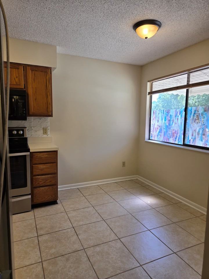 4423 Winderbrook Ct #NA - Photo 3 of 19