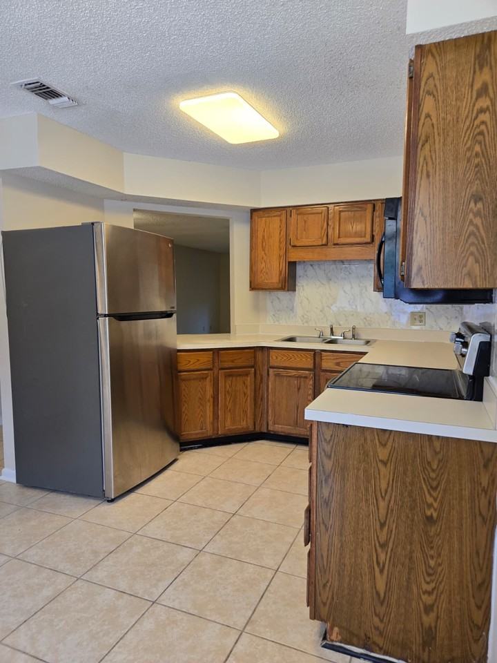 4423 Winderbrook Ct #NA - Photo 4 of 19