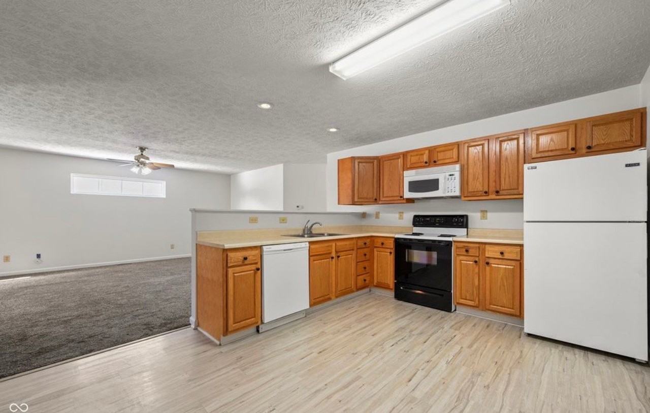 810 W Gaston Dr - Photo 6 of 14