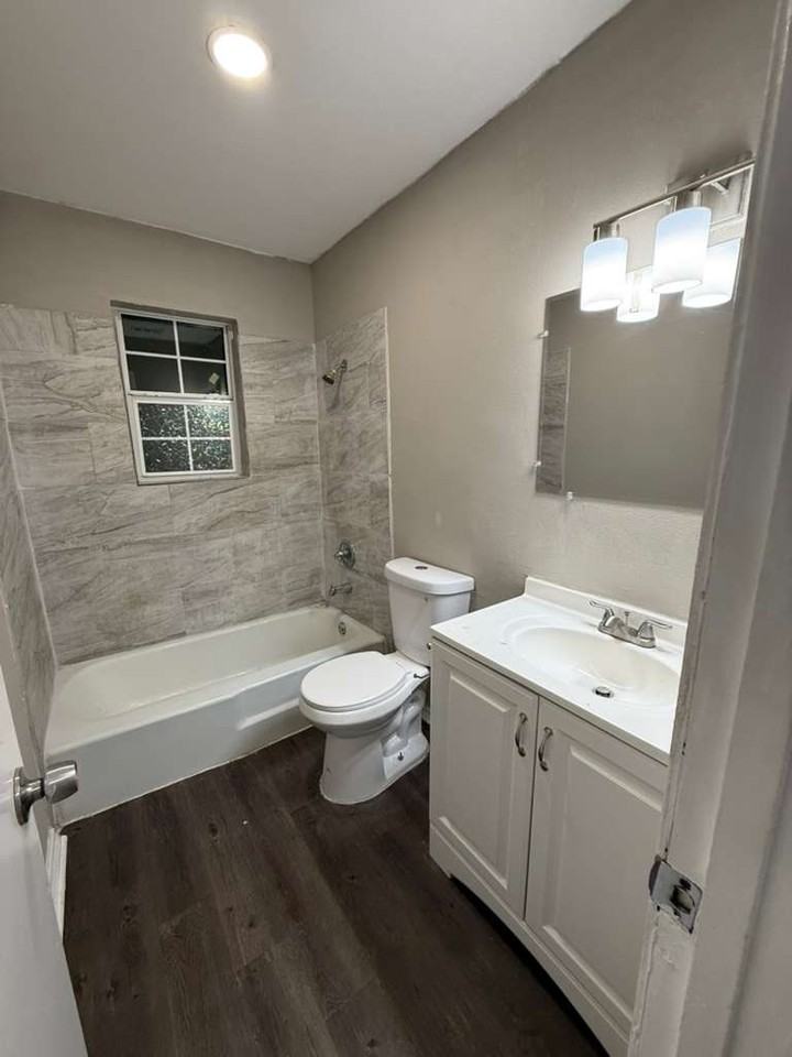 2522 Normont Cir #NA - Photo 3 of 10
