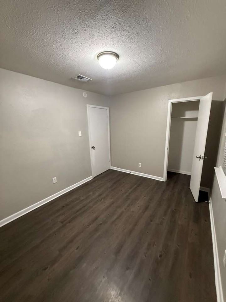 2522 Normont Cir #NA - Photo 6 of 10