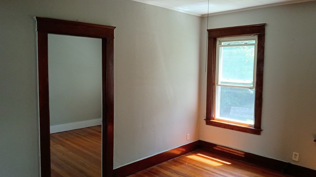 181 Park St #2 - Photo 2 of 6