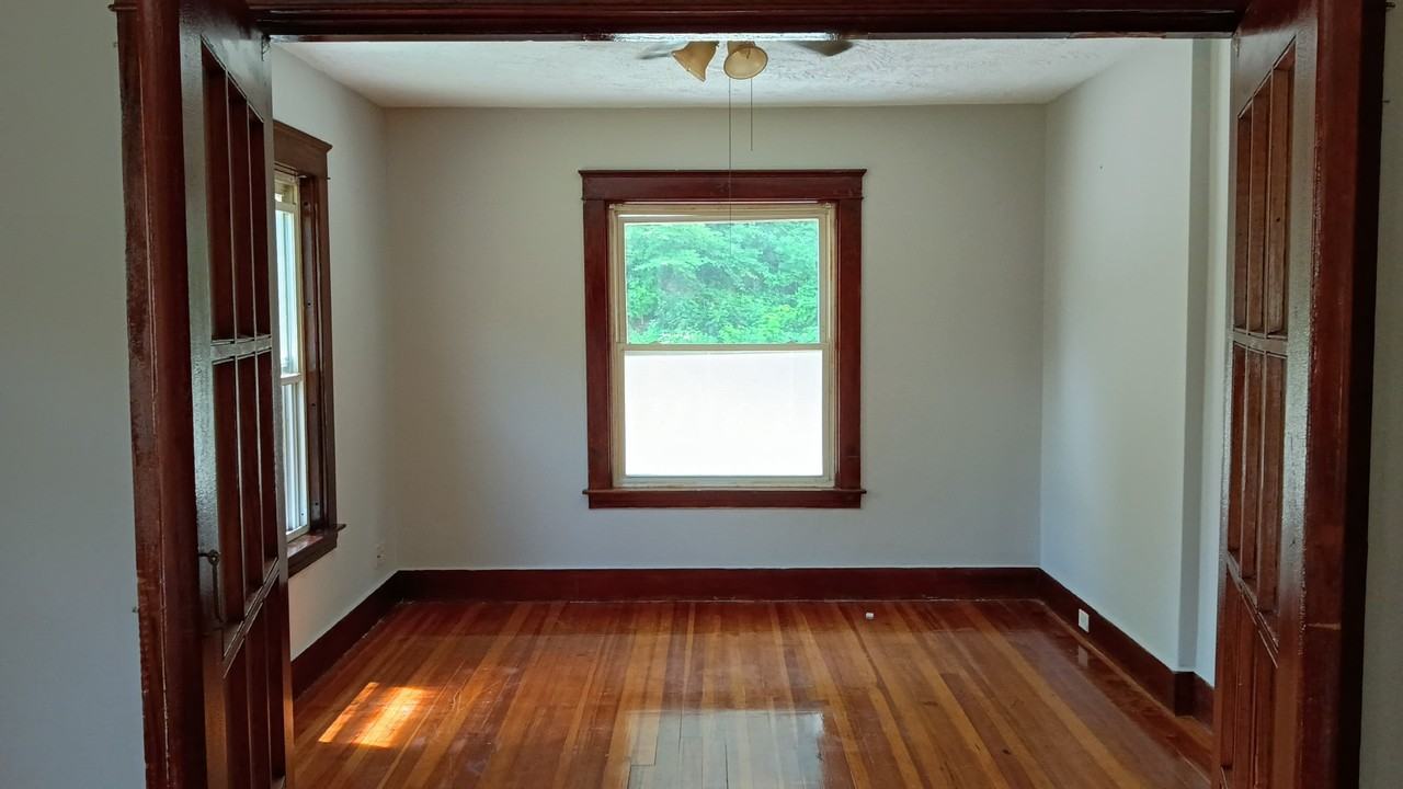 181 Park St #2 - Photo 3 of 6
