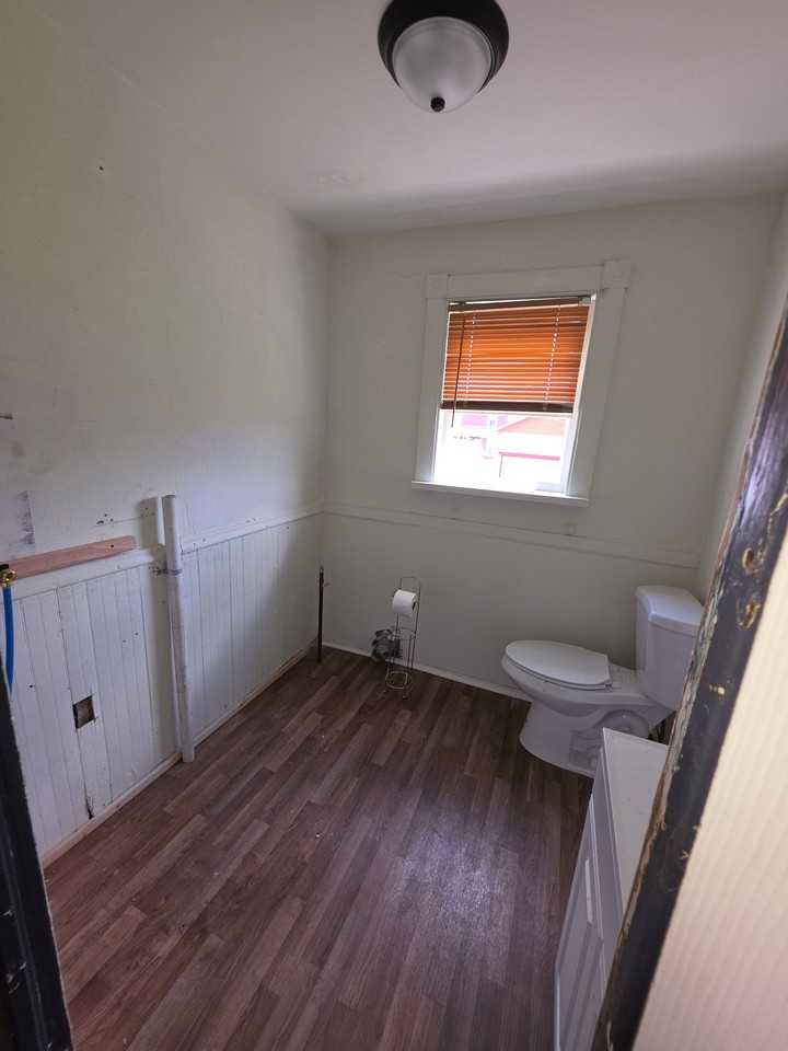 141 Spring St - Photo 2 of 11