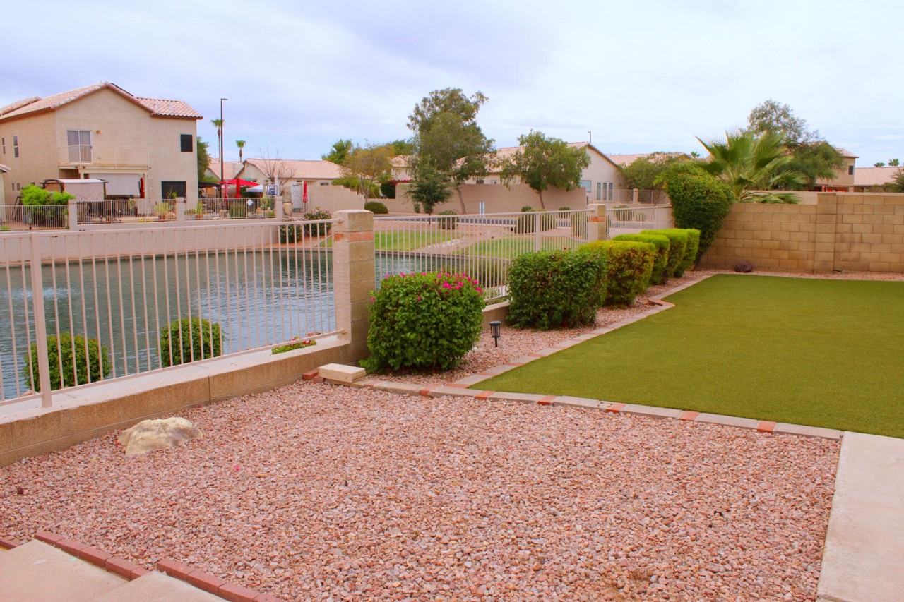 691 S Sahuaro Dr - Photo 4 of 20