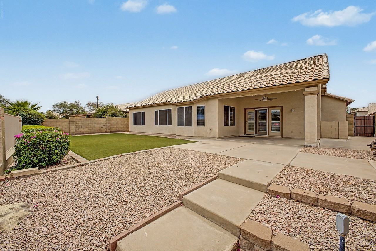 691 S Sahuaro Dr - Photo 5 of 20