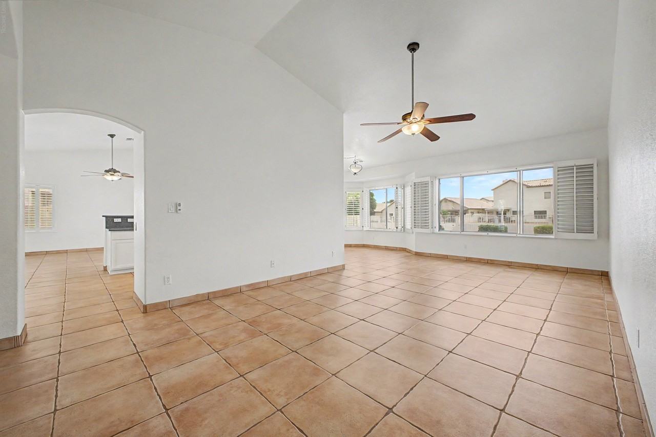 691 S Sahuaro Dr - Photo 6 of 20