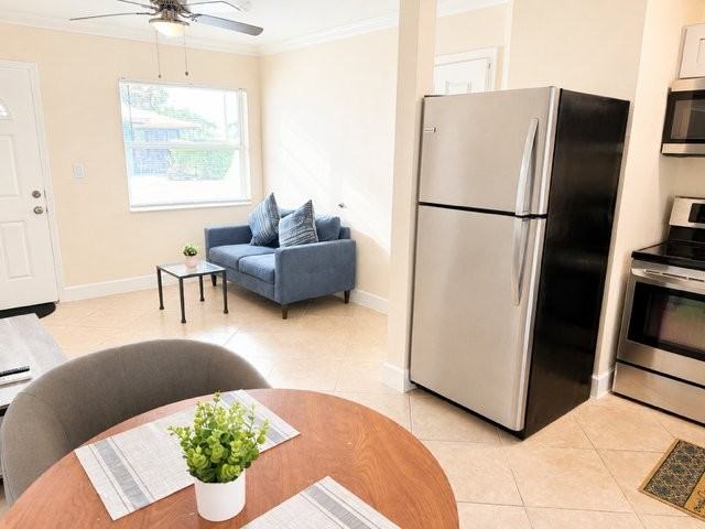 141 72nd Ave #2 - Photo 3 of 8