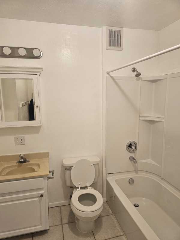 1940 S State St #1 - Photo 2 of 4