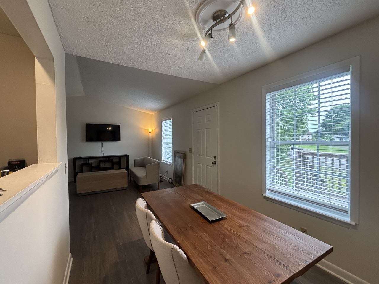 839 Oak Leaf Dr - Photo 3 of 13