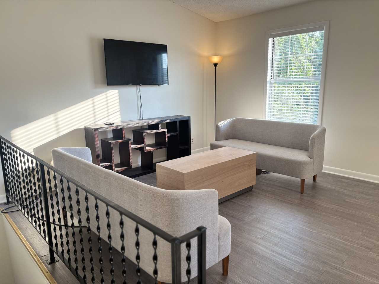 839 Oak Leaf Dr - Photo 5 of 13