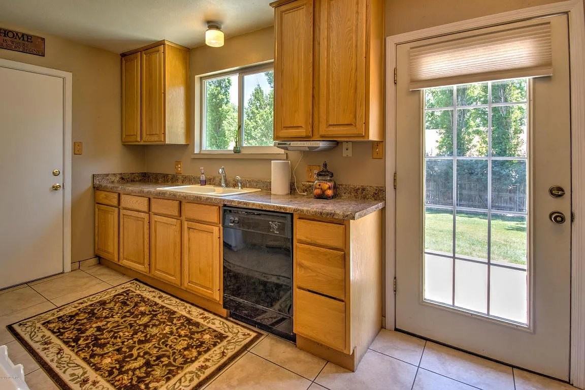 3801 E Mallard Ln - Photo 5 of 6